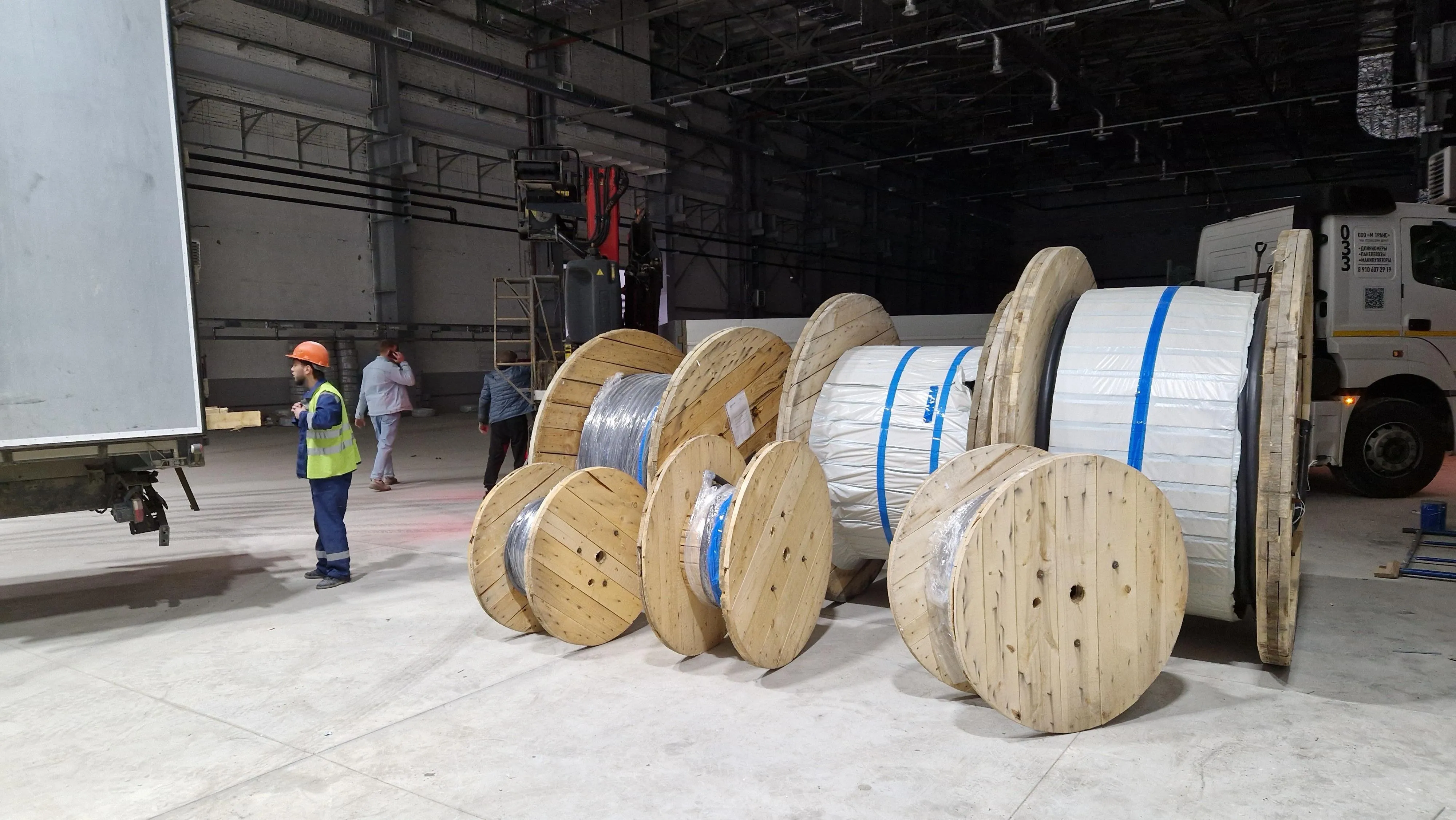 Компания ООО «Москабелльторг» поставила продукцию своего производства и производства заводов партнеров для нужд кластера технополис Москва, расположенного на Волгоградском проспекте. 